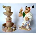 Pixi UDERZO : Astérix Aplusbégalix devant son Monument Pixi UDERZO : Astérix Aplusbégalix devant son Monument