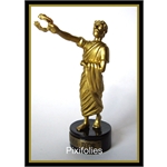 Pixi UDERZO : Les Objets du Mythe Le trophée César d'or