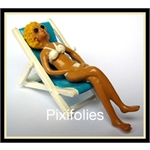 Pixi NOTRE SIECLE : The Beach Fille au transat et transat