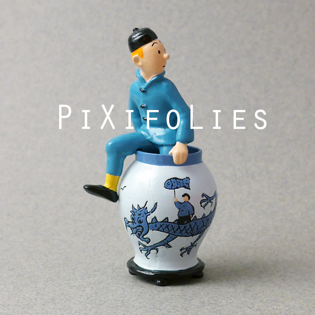 Pixi HERGÉ : TINTIN N°3 ' LE LOTUS BLEU ' Tintin sortant de la potiche